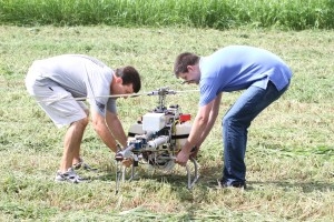 Как беспилотный контроль возобновляемых источников энергии дронами повышает их эффективность? фото