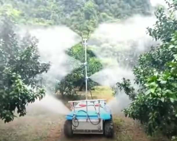 Особенности роботизированных опрыскивателей на самоходных платформах для обработки деревьев, теплиц и грядок фото