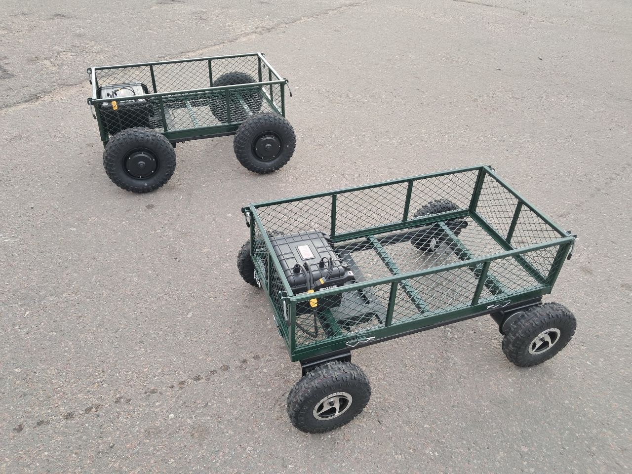 Две электротележки «Муравей» 4×4 для испытаний систем видеосвязи и удалённого управления
