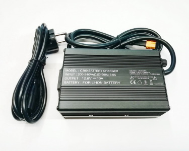 Зарядное устройство (модель EMC-C300) 12,6 Вольт 10 Aмпер 